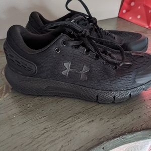 Under Armour Tennis Shoes